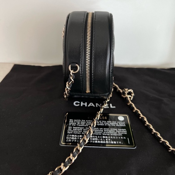Chanel 19 Lambskin Round Crossbody Bag - Picture 4 of 7